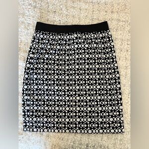 Worthington Women’s Black and White Patterned Women's Skirt Size L